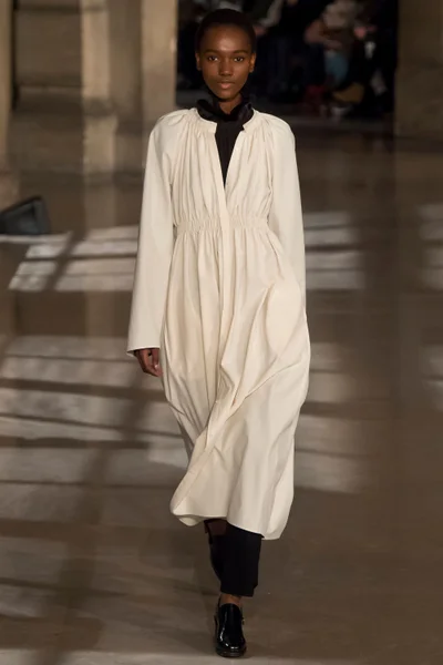 Look 11
